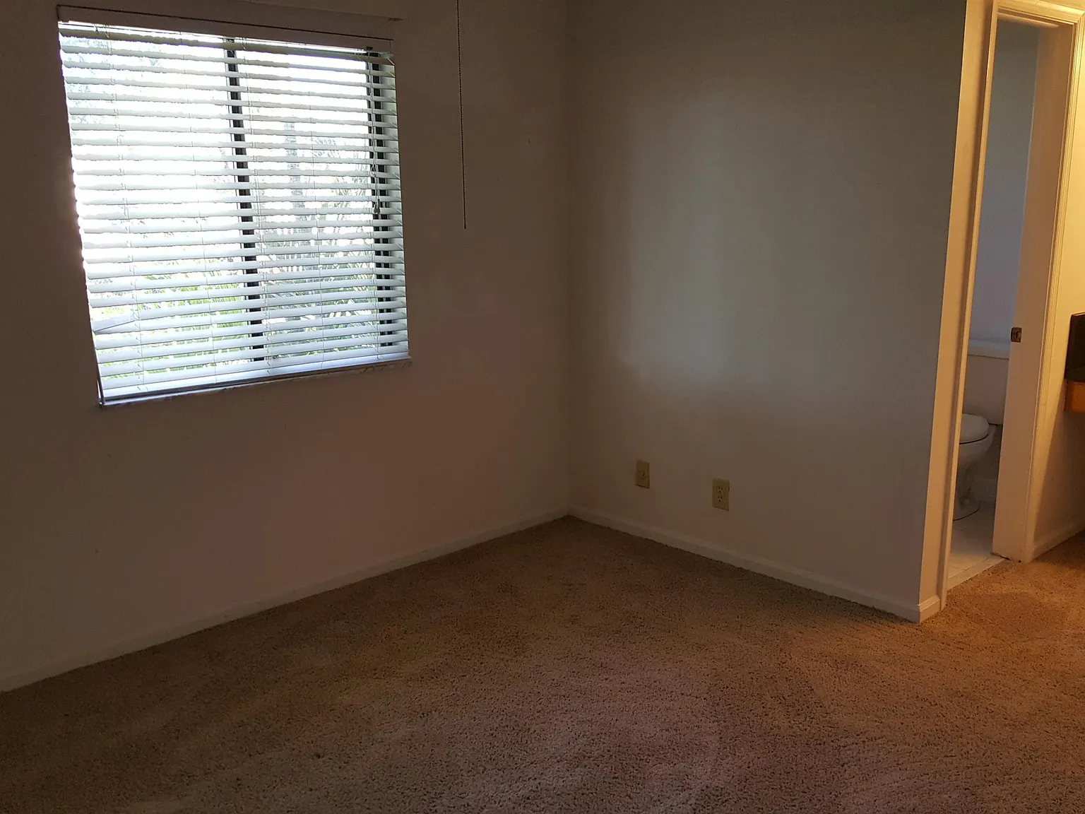 2 bed, 2.5 bath, 1272 sqft, $2,000 — Photo 4