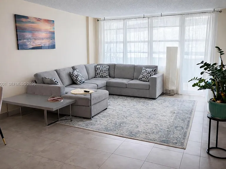 3725 S Ocean Dr #1015 — Photo 2