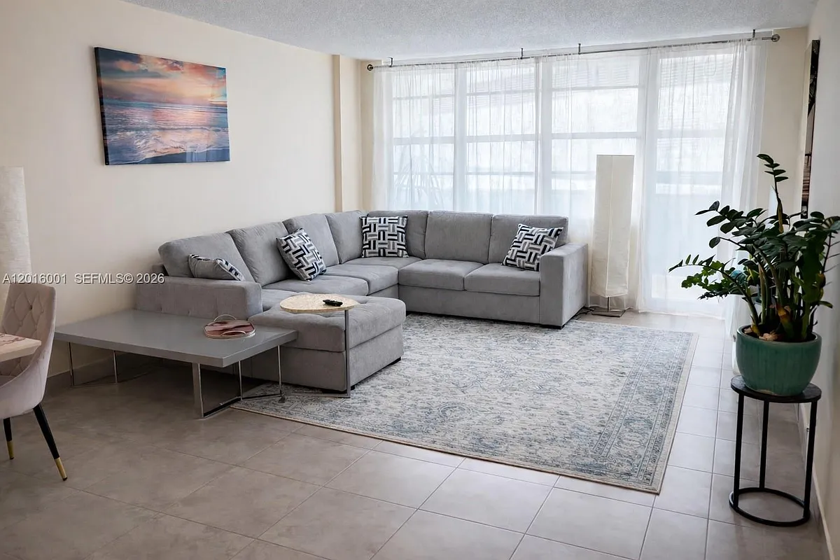 Building Photo - 3725 S Ocean Dr #1015