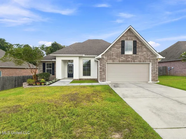 14192 Ursuline Dr, Gulfport, MS 39503