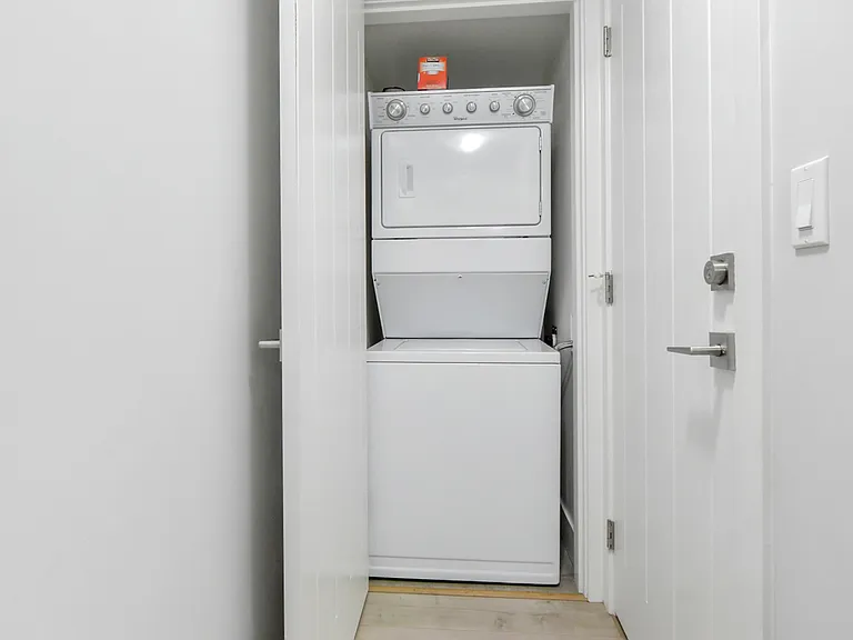 6125 146th St #BASEMENT — Photo 13