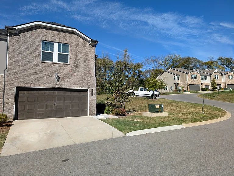 800 Arrington Way #1 — Photo 3