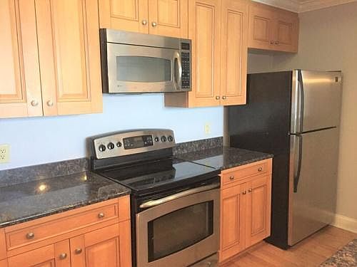 2nd image of 825 Cameron Ave #D