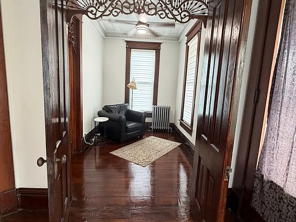 3rd image of 2120 South St