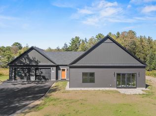 40 Smiling Acres Drive, Freeport, ME 04032
