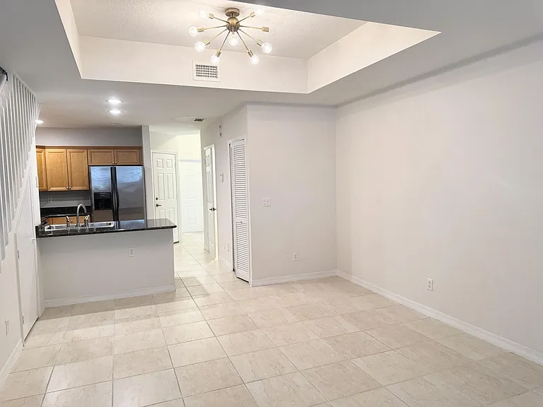 902 S Federal Hwy #6 — Photo 5