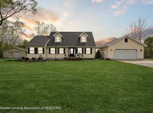 2050 Grovenburg Rd, Lansing, MI 48911