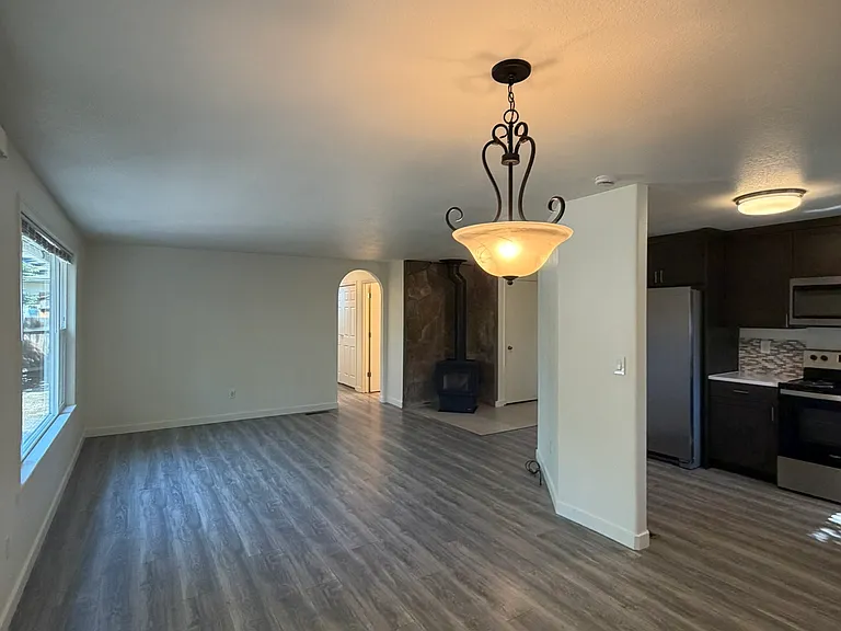 1733 NE Taurus Ct — Photo 5