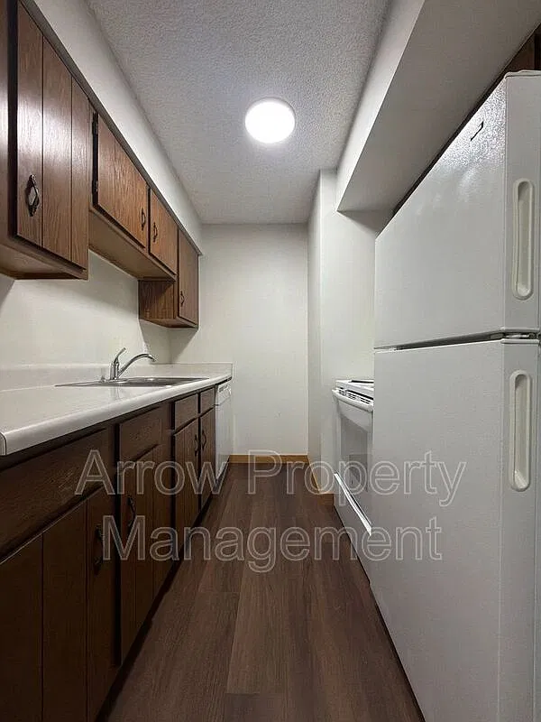 1 bed, 1.0 bath, 609 sqft, $675 — Photo 1