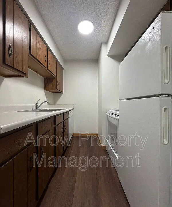 1431 D St #10