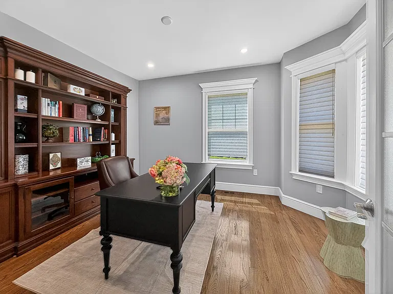 16 Walsh Rd — Photo 7