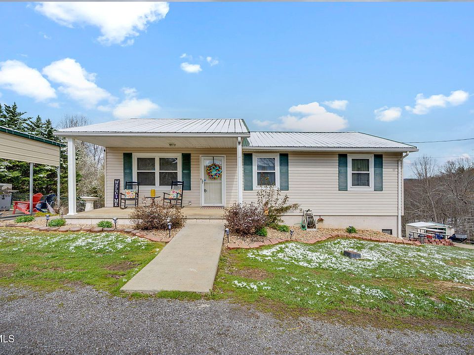 1st image of 131 Forest Rd