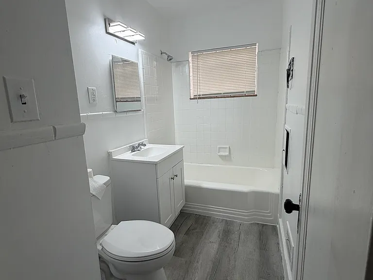 10835 Somerset Ave — Photo 7