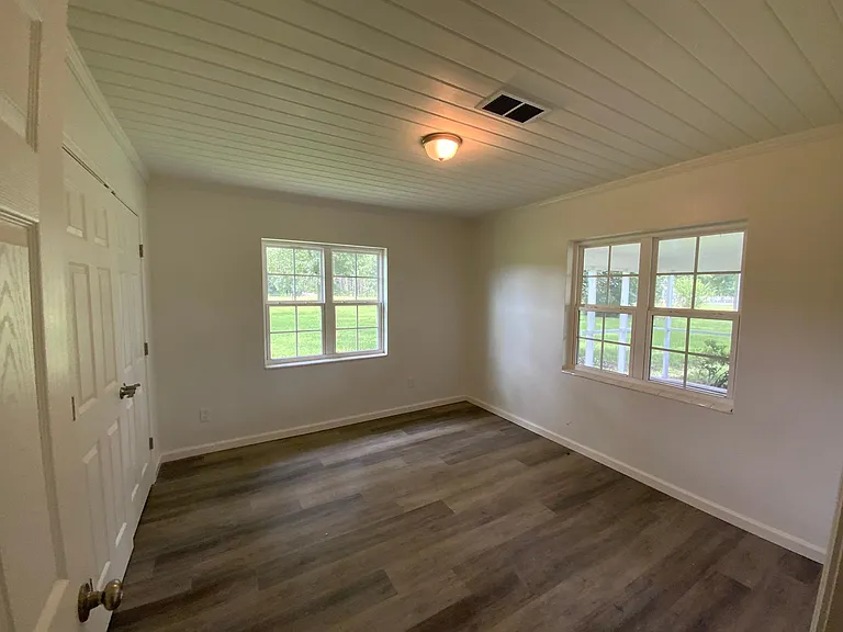 12818 Barwick Rd — Photo 4