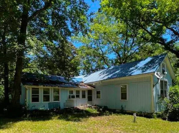668 Harmon Rd, Hopkins, SC 29061