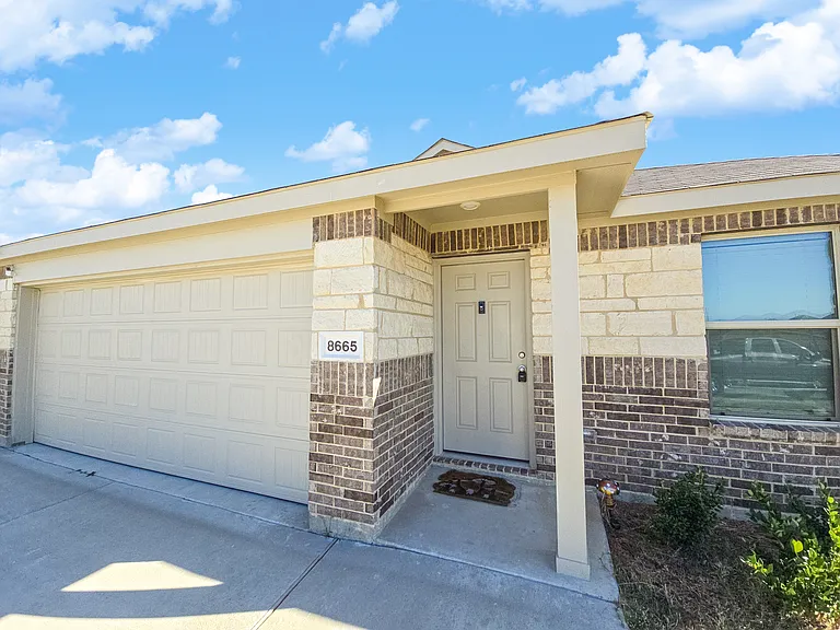 8665 Becker Ave — Photo 23