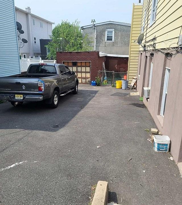 2nd image of 276 Kamena St