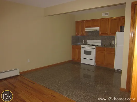 Rented by Realty 2000 Corp | media 18