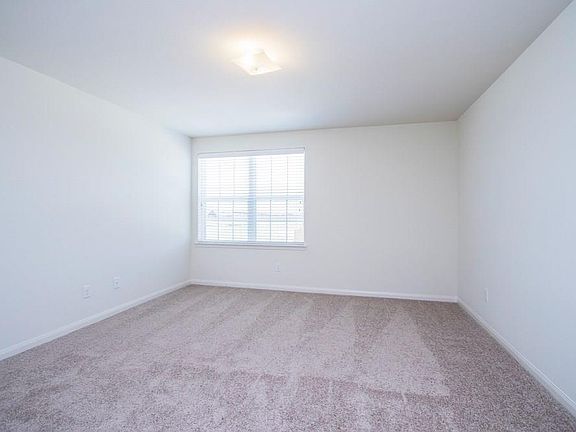 4th image of 2429 Regatta Ln