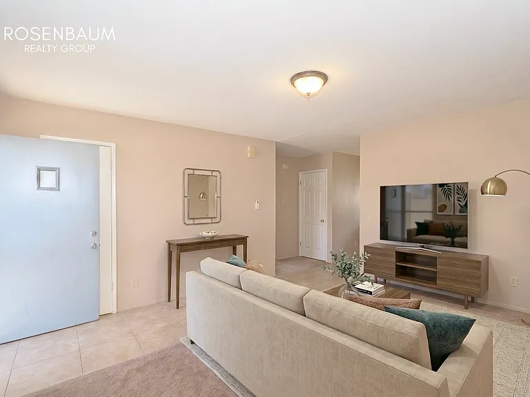 3100 N Truwood Dr #B — Photo 3