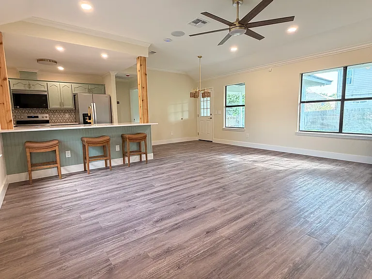 2144 Cornerstone Dr — Photo 3