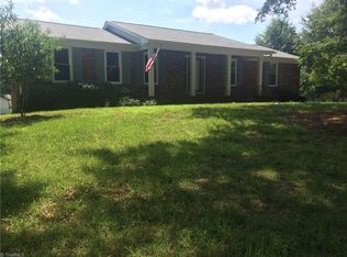 142 Maitland Ct, Clemmons, NC 27012