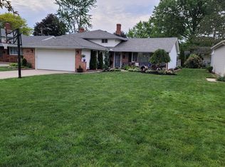 24666 Mitchell Dr, North Olmsted, OH 44070