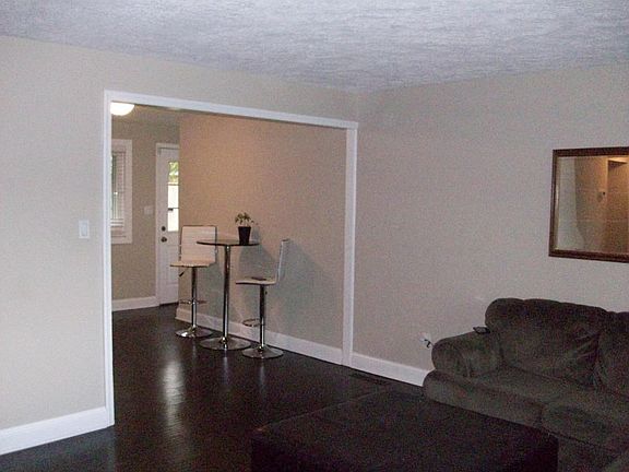 3rd image of 6386 Astor Ave