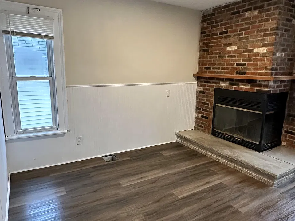 309 Tompkins Living Room