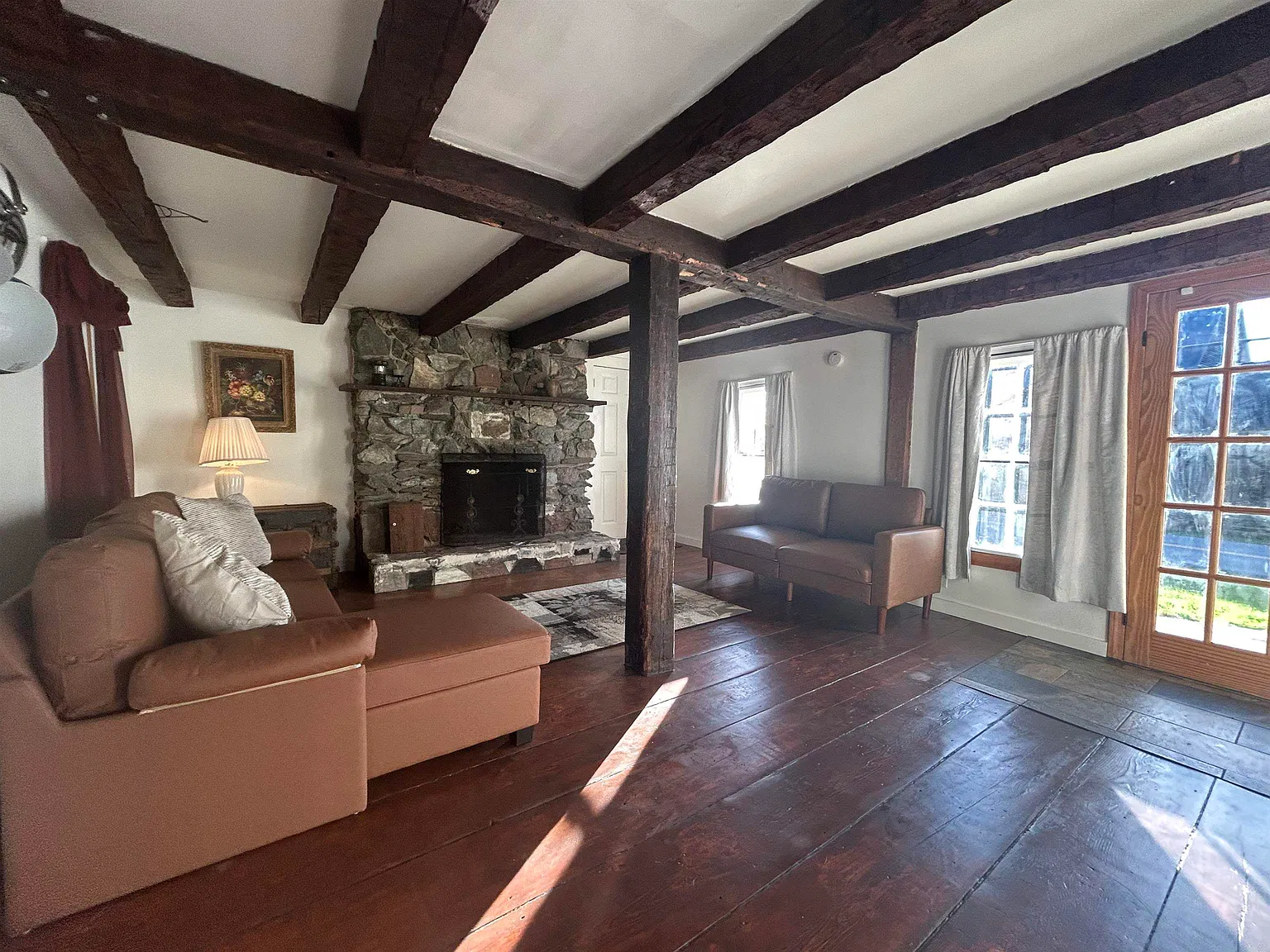 2 bed, 2.0 bath, 1499 sqft, $5,000 — Photo 4