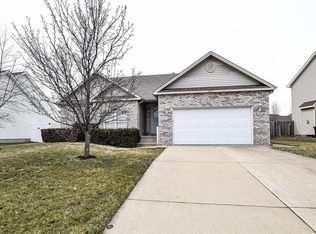 469 Phillip Cir, Forsyth, IL 62535