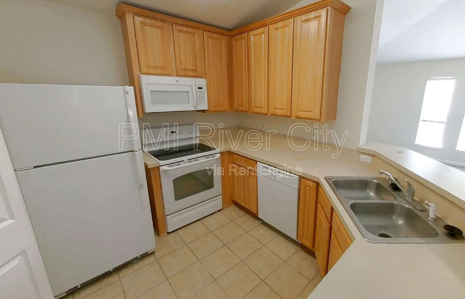 3 bed, 2.0 bath, 1500 sqft, $2,325 — Photo 1