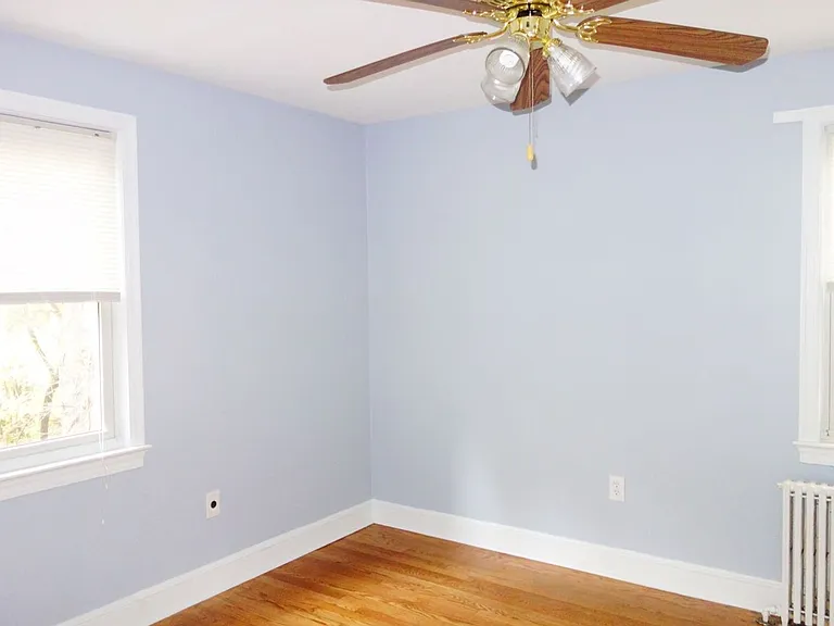 8206 Greenwood Ave — Photo 46