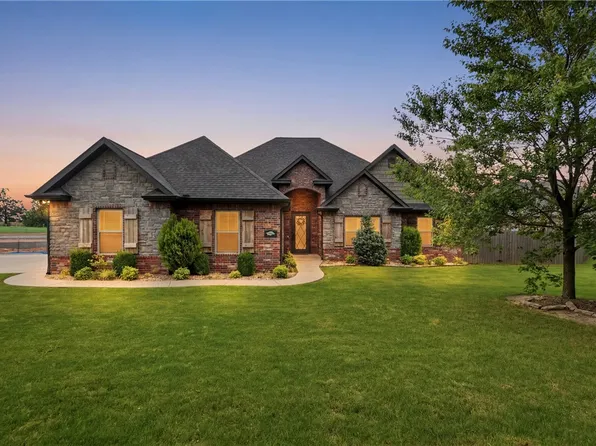 3705 SW Banbury Dr, Bentonville, AR 72713