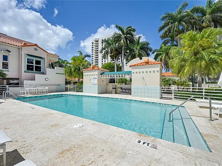 4560 Gulf Shore Blvd N #3-213 — Photo 27