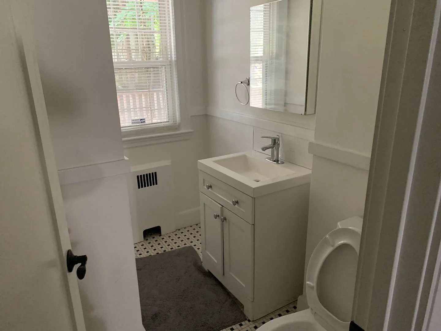 Recently Renovated Apt Near Downtown schools like NEU! See video — Photo 4