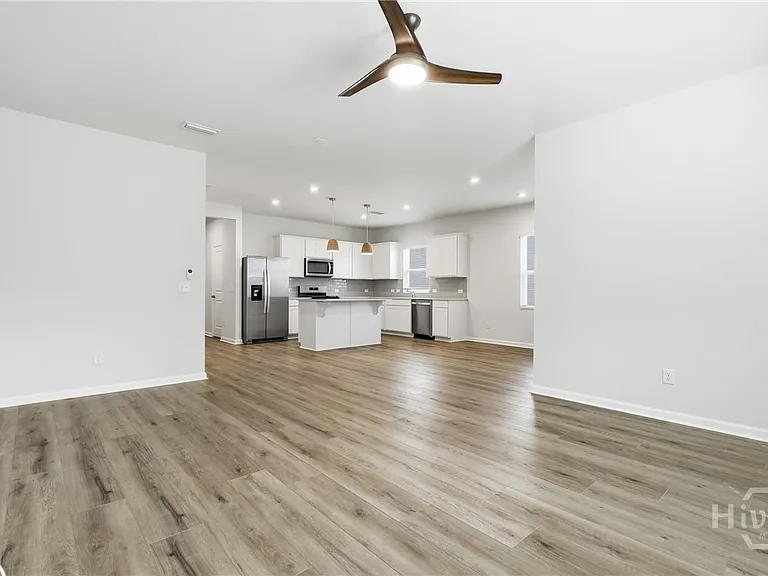 217 Crosstown Ave — Photo 6
