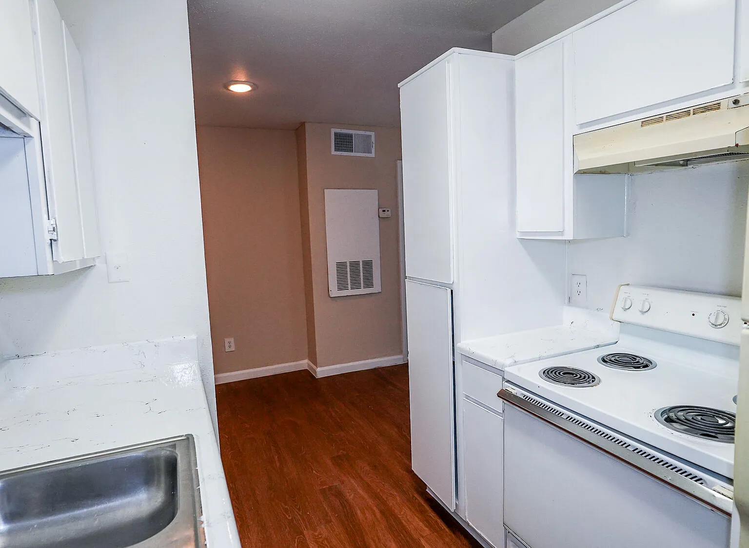 La Esencia Apartments — Photo 4