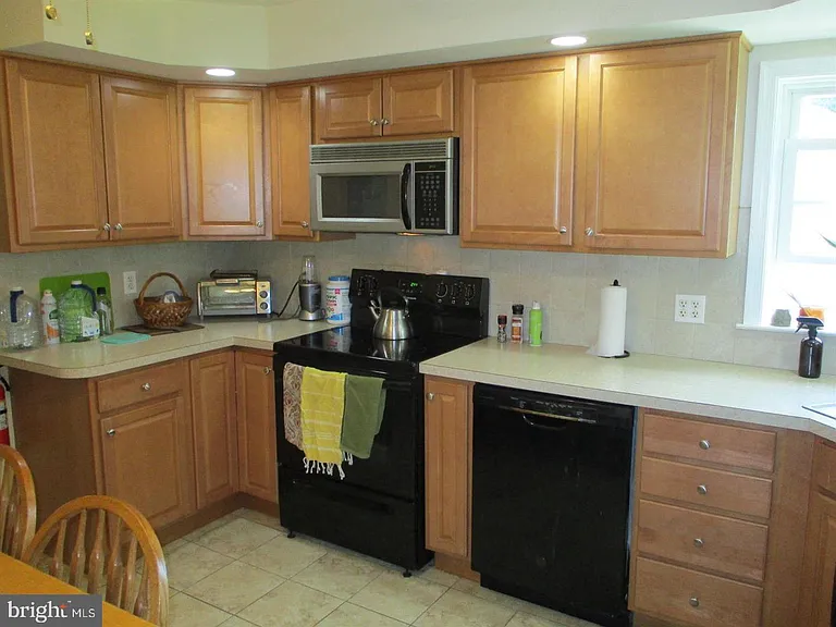 52 Paisley Rd — Photo 9