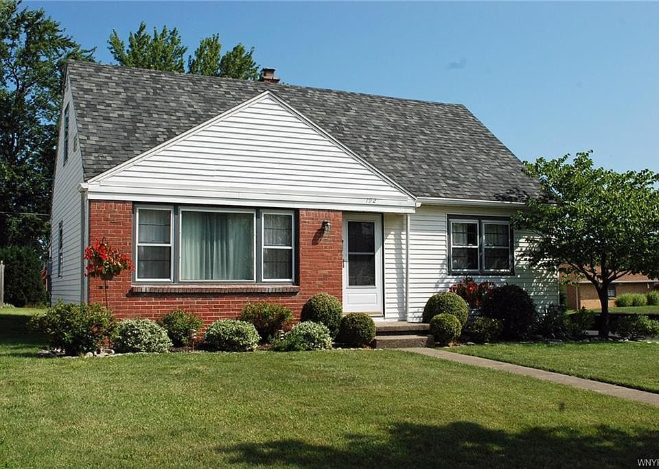 1st image of 192 Liston St