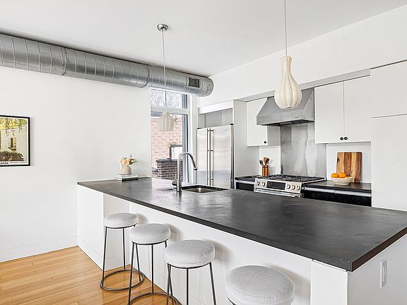 4th image of 361 Manhattan Ave #3AB