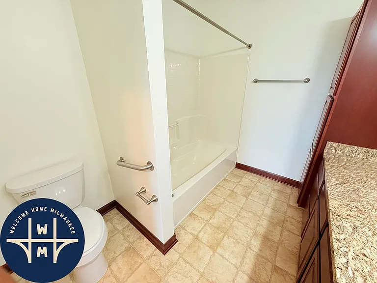 6330 W Greenfield Ave #409 — Photo 13