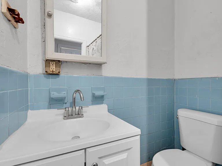 426 W Green St #1 — Photo 15