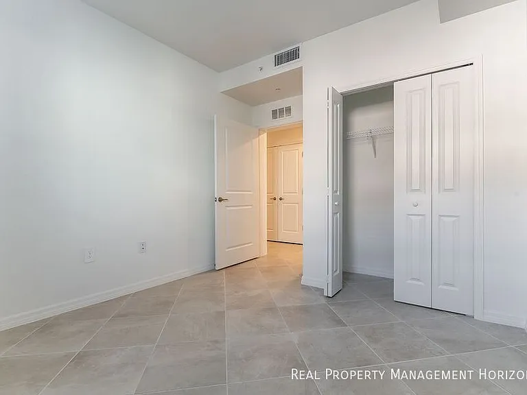 5628 Summit Pointe Cir #104 — Photo 18