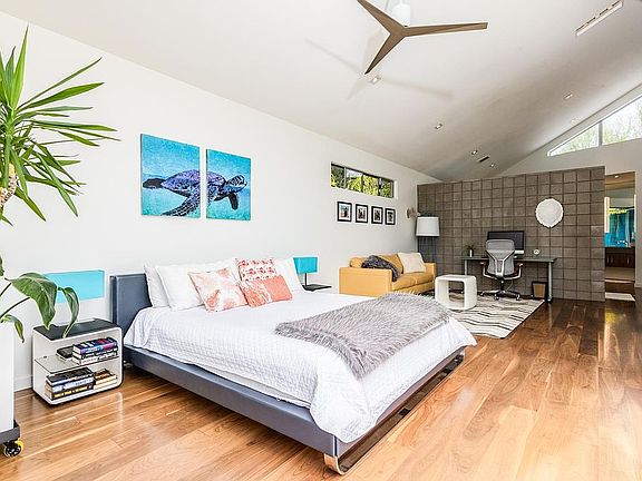 3rd image of 8302 N Poco Calle