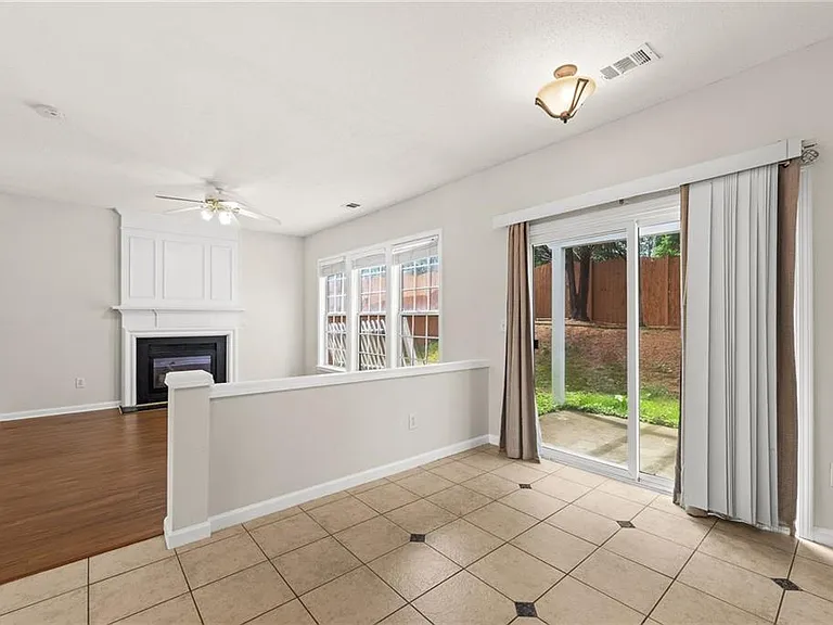 2704 Regent Walk Dr — Photo 13