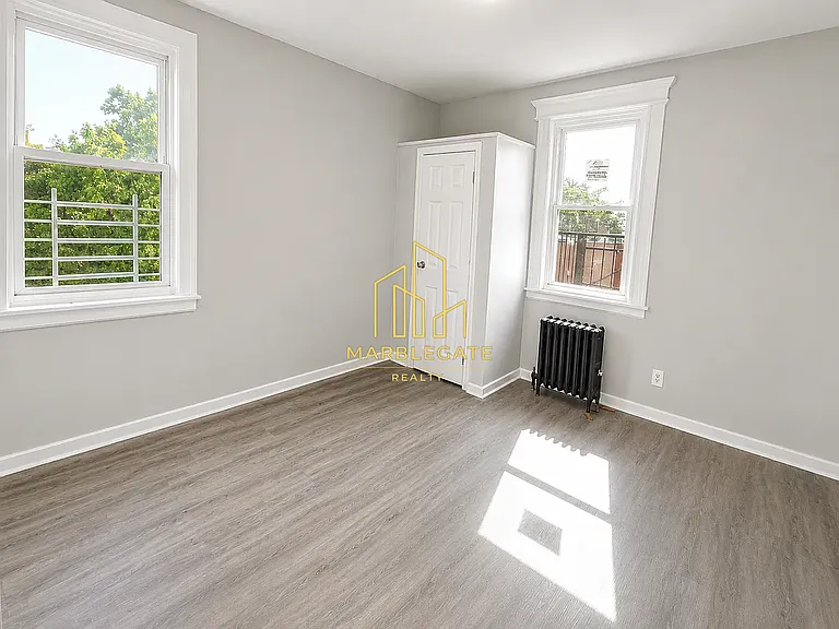 233 Littleton Ave #122 — Photo 6