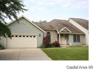 19345 Pinecrest Rd, Petersburg, IL 62675