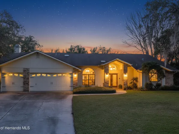 8021 Moonlight Ln, New Port Richey, FL 34654