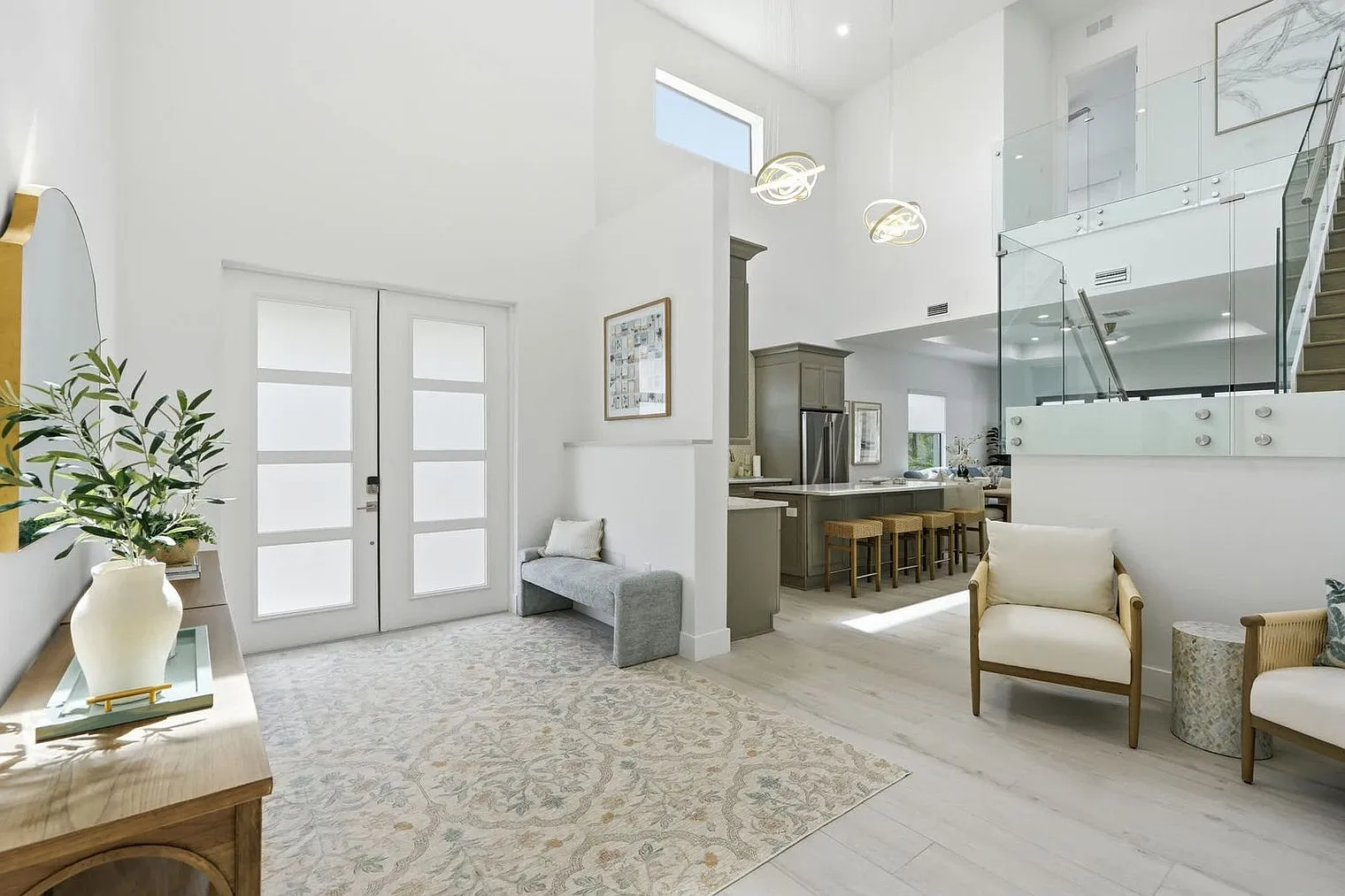 4 bed, 3.0 bath, 2572 sqft, $20,822 — Photo 4